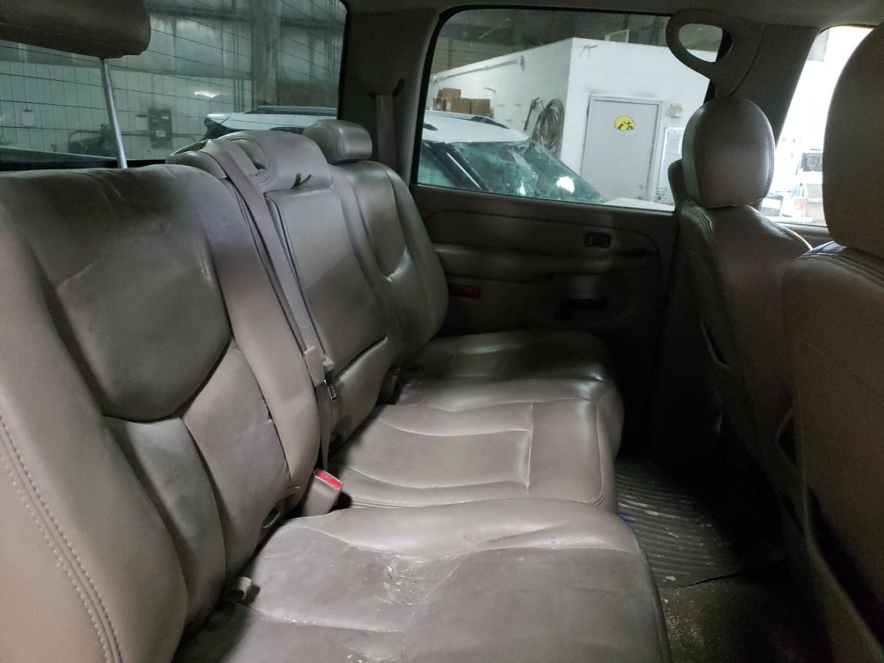 Photo 6 from auction – 2005 CHEVROLET SILVERADO with VIN 1GCGK13U95F860335