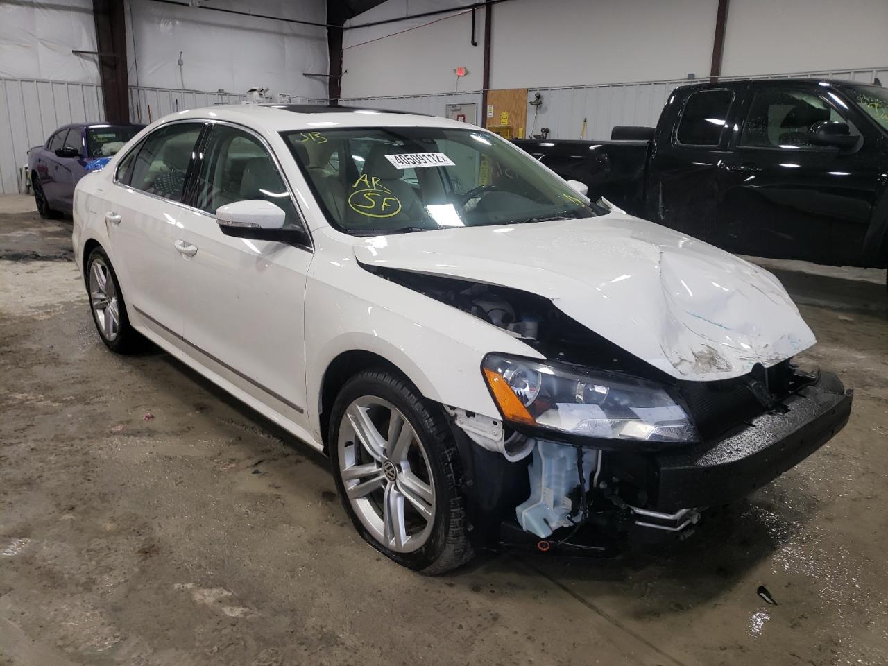 VOLKSWAGEN PASSAT SEL 2015 with VIN 1VWCT7A30FC049466 - Photo from auction