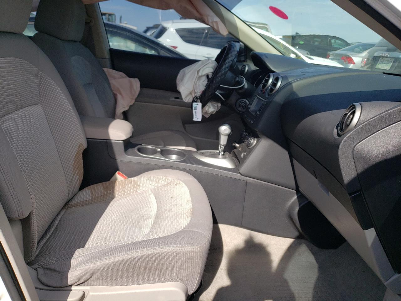 Photo 5 from auction – 2011 NISSAN ROGUE S with VIN JN8AS5MT9BW168630