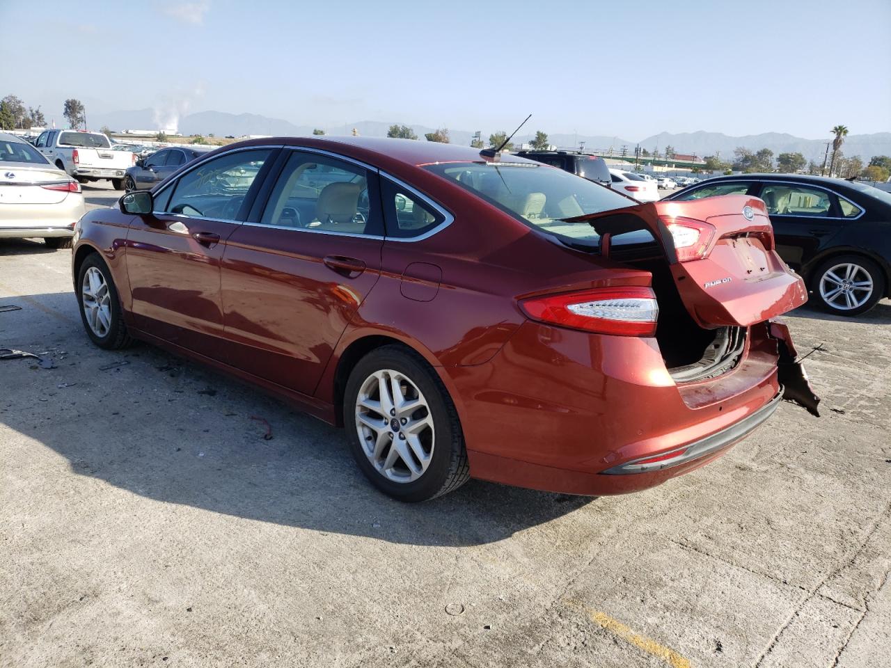Photo 3 from auction – 2014 FORD FUSION SE with VIN 3FA6P0HD9ER184025