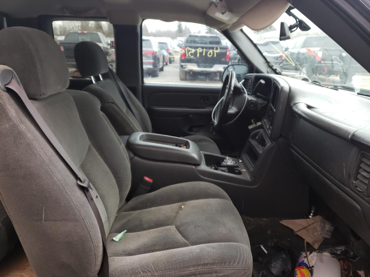 Photo 5 from auction – 2004 CHEVROLET SILVERADO with VIN 1GCEK19T54Z301268
