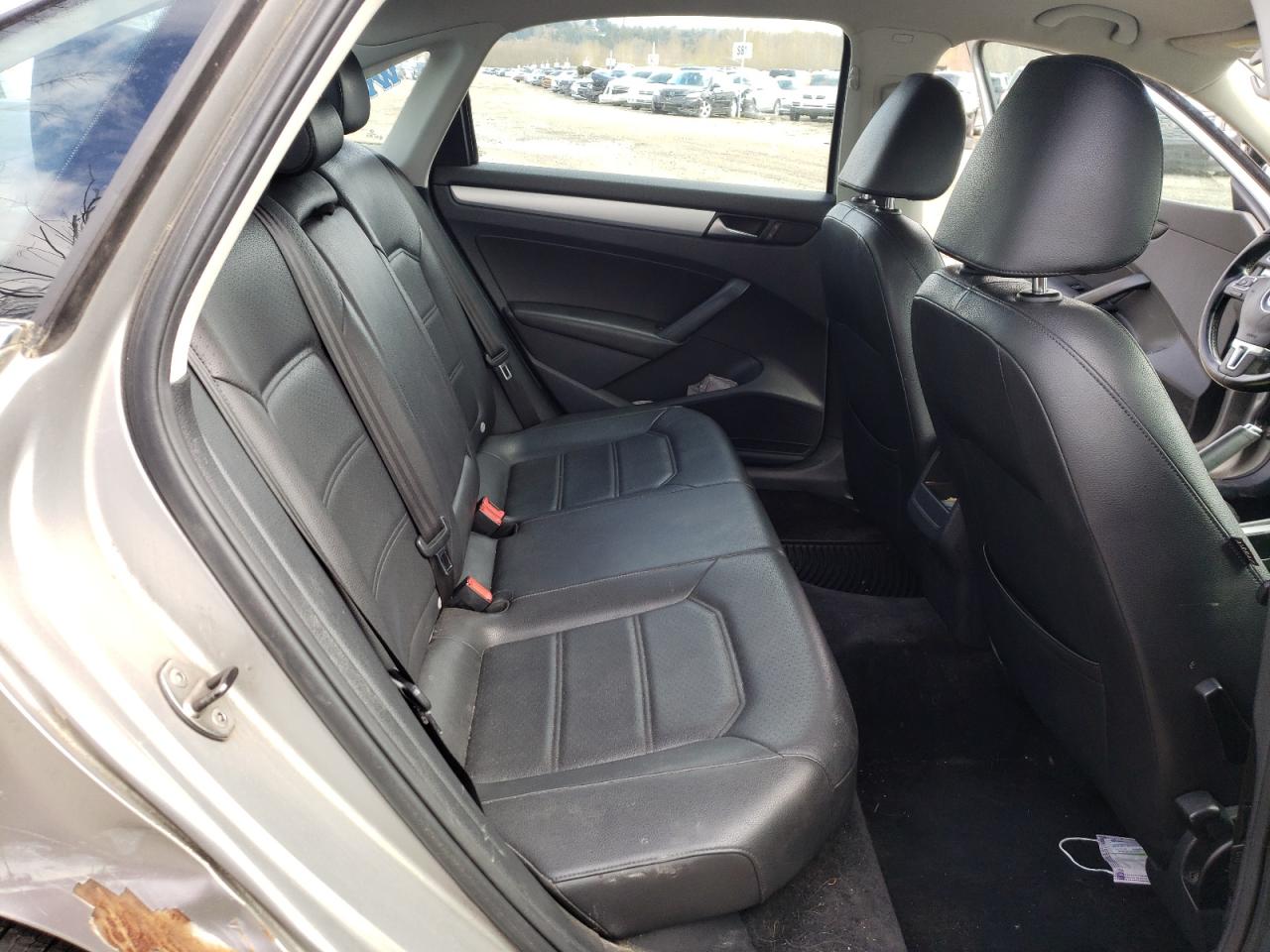 Photo 6 from auction – 2012 VOLKSWAGEN PASSAT SE with VIN 1VWBP7A33CC040367
