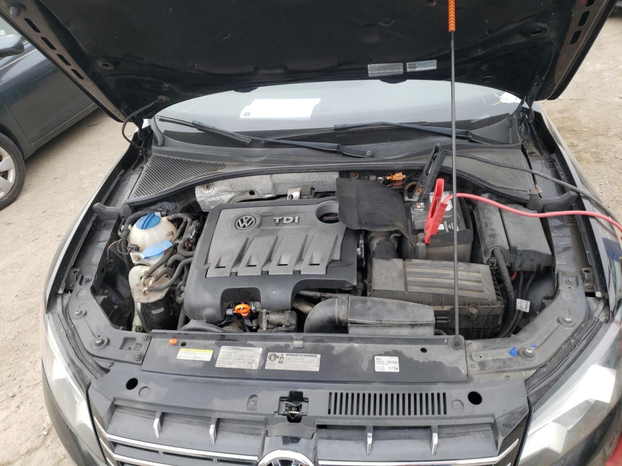 Photo 7 from auction – 2012 VOLKSWAGEN PASSAT SEL with VIN 1VWCN7A35CC082288