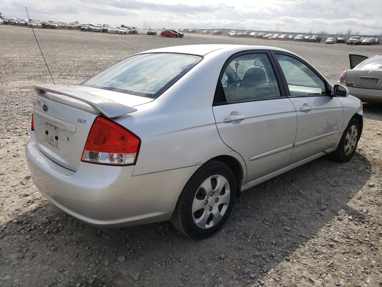 Photo 4 from auction – 2008 KIA SPECTRA EX with VIN KNAFE121885493588