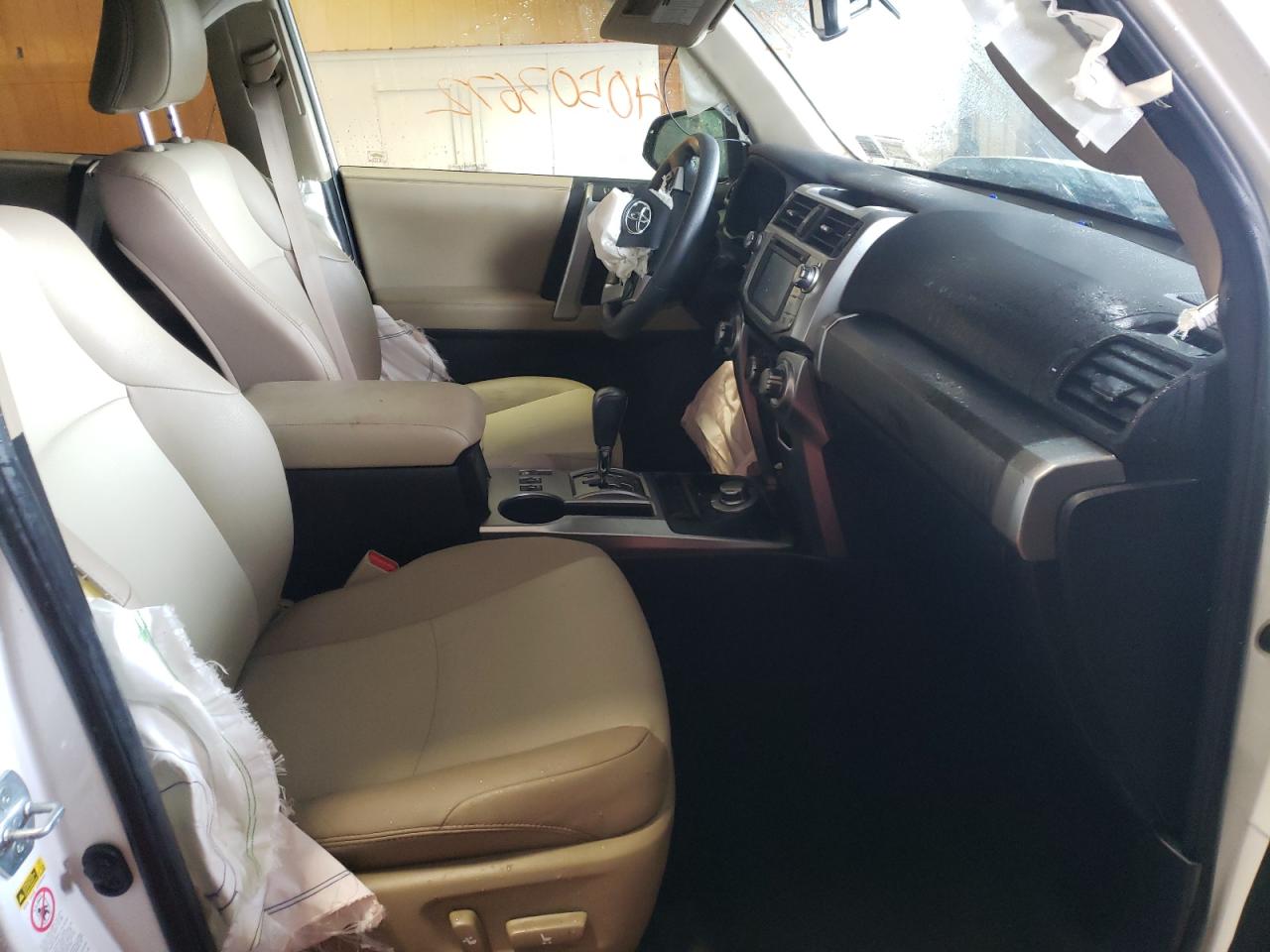 Photo 5 from auction – 2018 TOYOTA 4RUNNER SR with VIN JTEBU5JR9J5512301