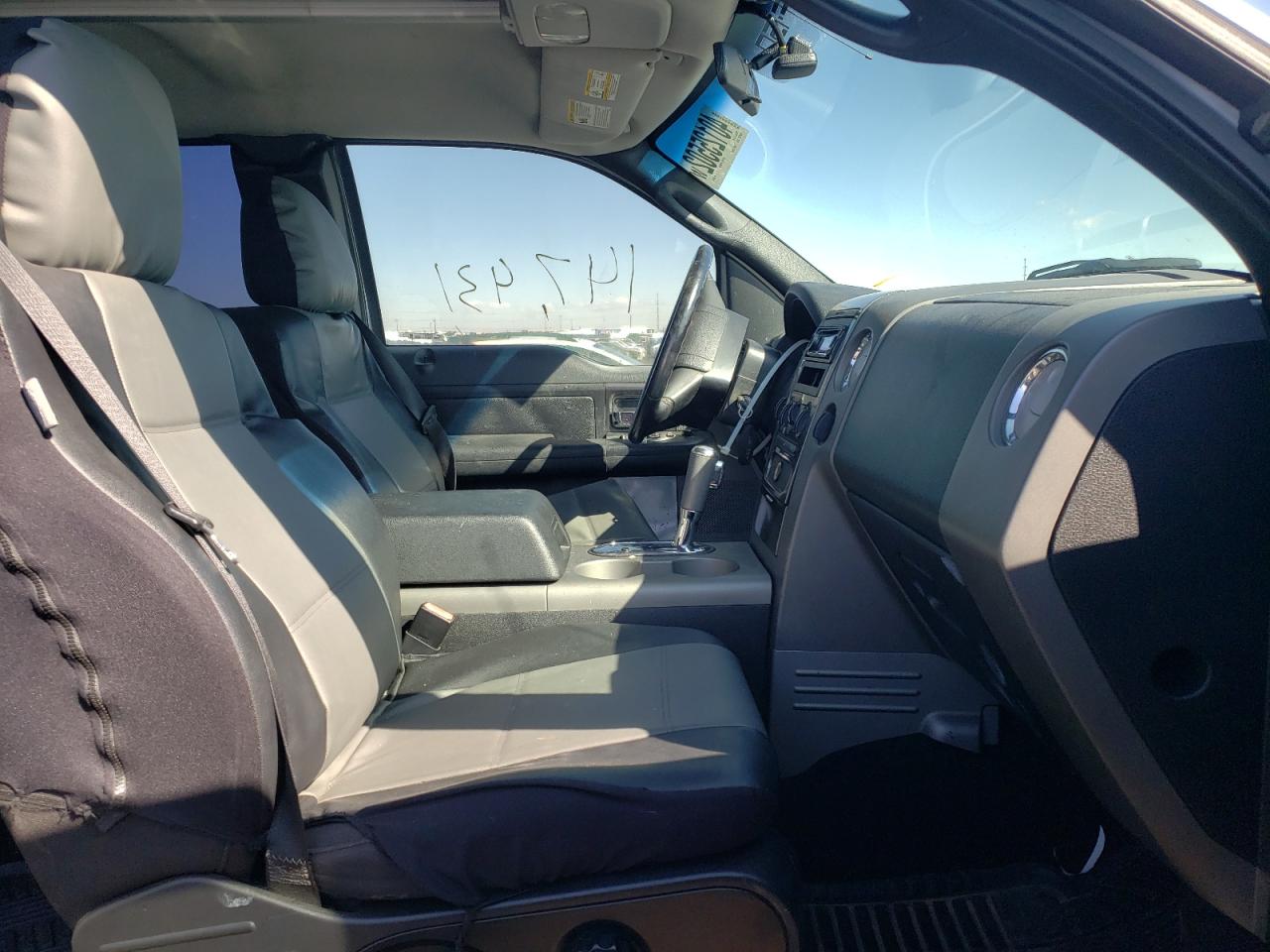 Photo 5 from auction – 2005 FORD F150 with VIN 1FTPX145X5NA05478