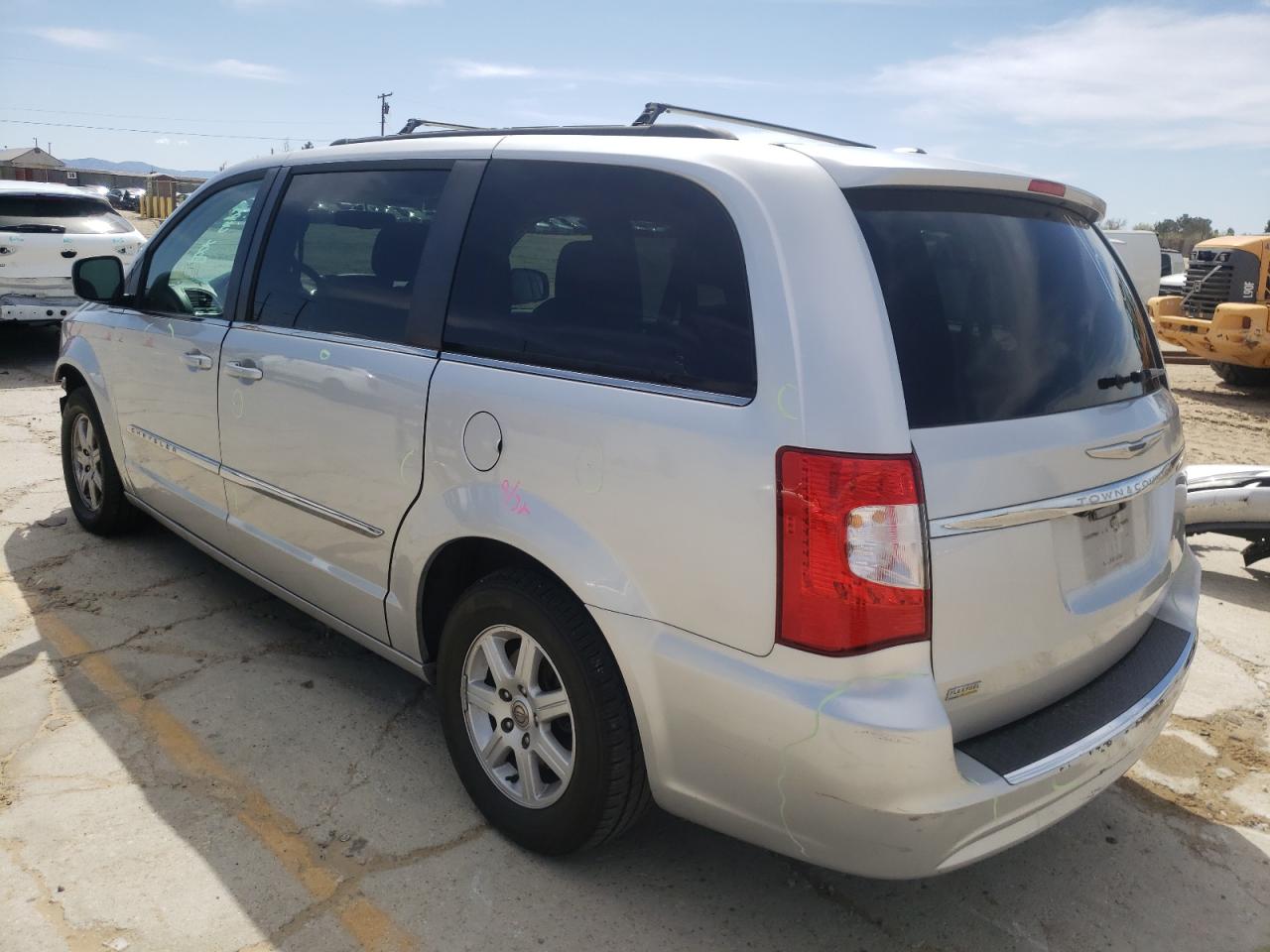 Photo 3 from auction – 2012 CHRYSLER TOWN & COU with VIN 2C4RC1BG2CR423445