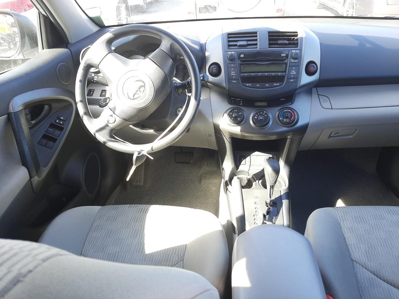 Photo 9 from auction – 2010 TOYOTA RAV4 with VIN 2T3JF4DV9AW053471