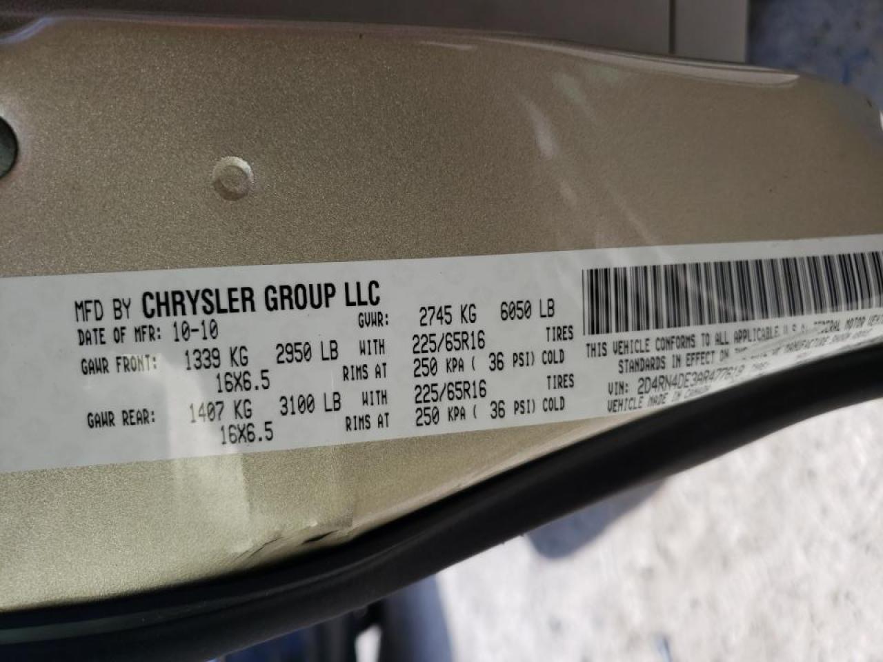 Photo 10 from auction – 2010 DODGE GRAND CARA with VIN 2D4RN4DE3AR477618