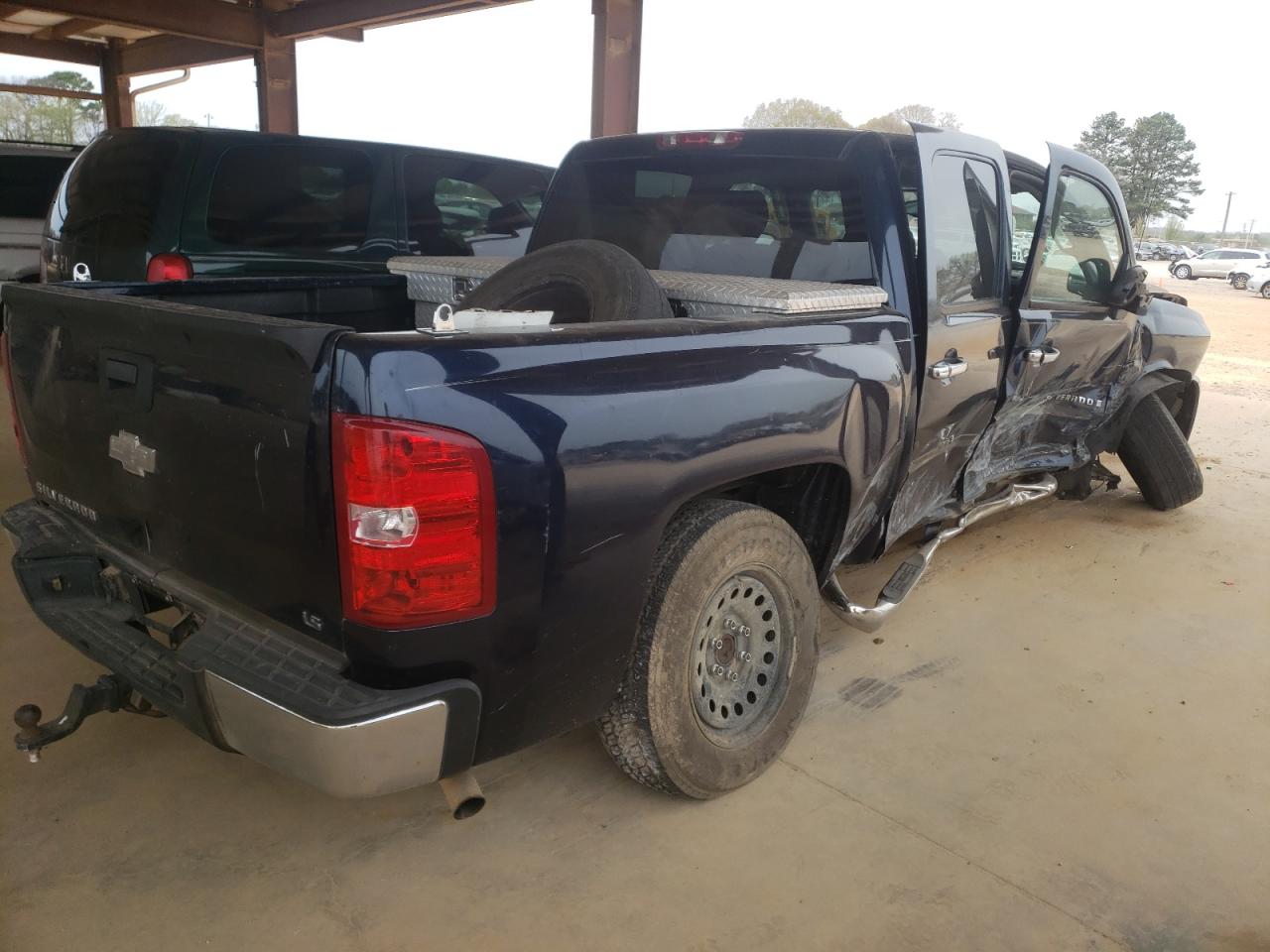Photo 4 from auction – 2007 CHEVROLET SILVERADO with VIN 2GCEC13J971580354