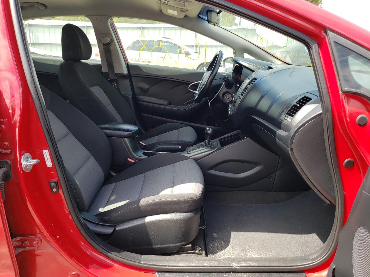 Photo 5 from auction – 2014 KIA FORTE EX with VIN KNAFX4A82E5054909