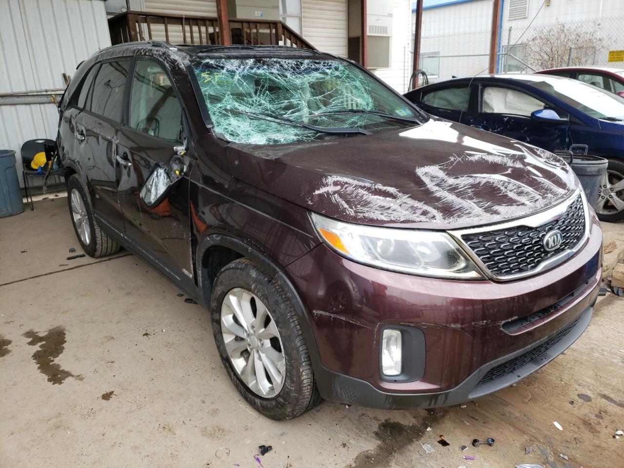 Photo 9 from auction – 2014 KIA SORENTO EX with VIN 5XYKUDA77EG497744