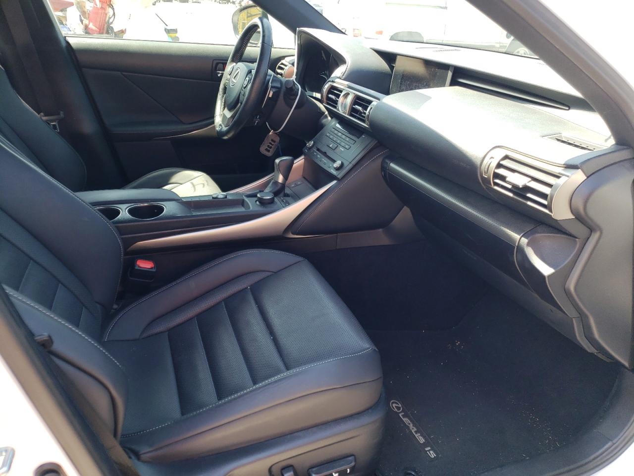 Photo 5 from auction – 2016 LEXUS IS 350 with VIN JTHBE1D2XG5026998