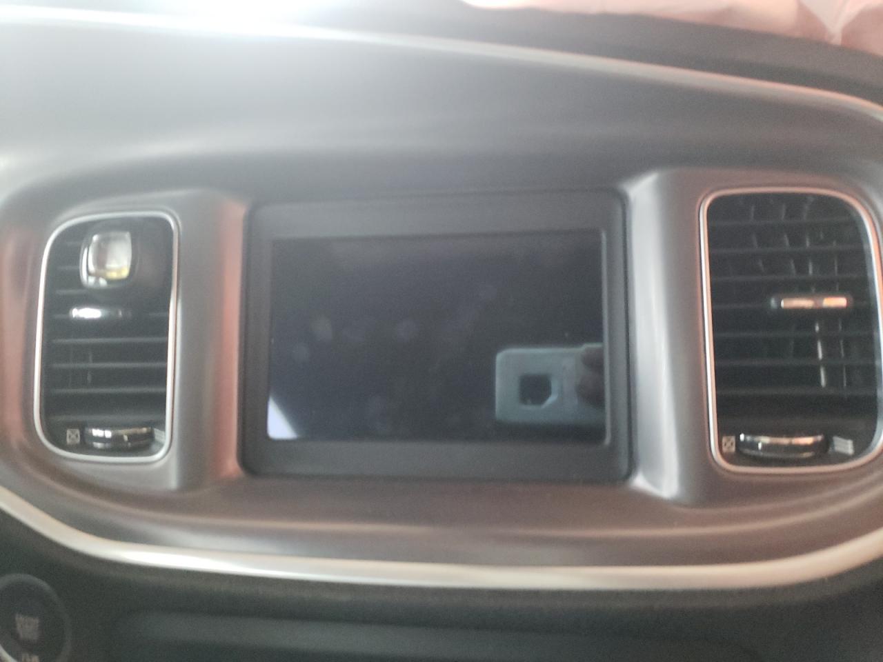 Photo 9 from auction – 2019 DODGE CHARGER SX with VIN 2C3CDXBG2KH703087
