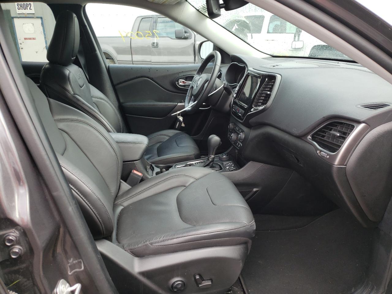 Photo 5 from auction – 2021 JEEP CHEROKEE L with VIN 1C4PJMDX1MD181098