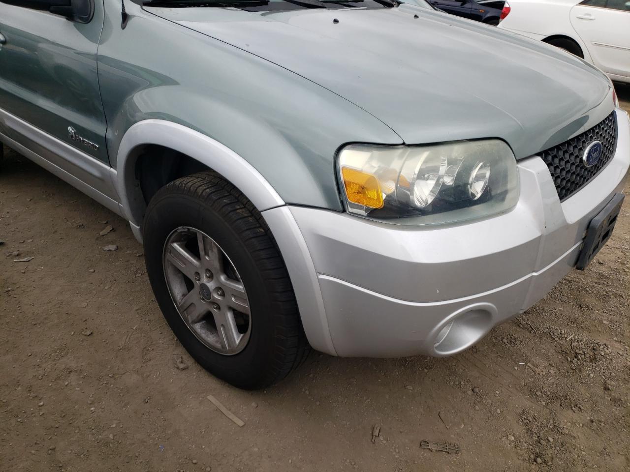 Photo 9 from auction – 2005 FORD ESCAPE HEV with VIN 1FMCU96H85KD90615