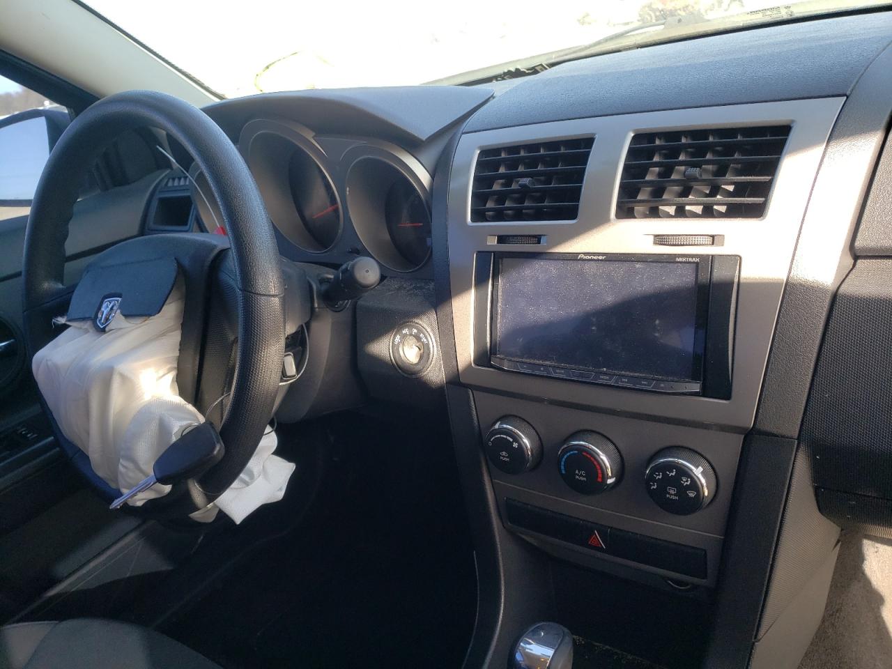 Photo 9 from auction – 2010 DODGE AVENGER SX with VIN 1B3CC4FB4AN185647