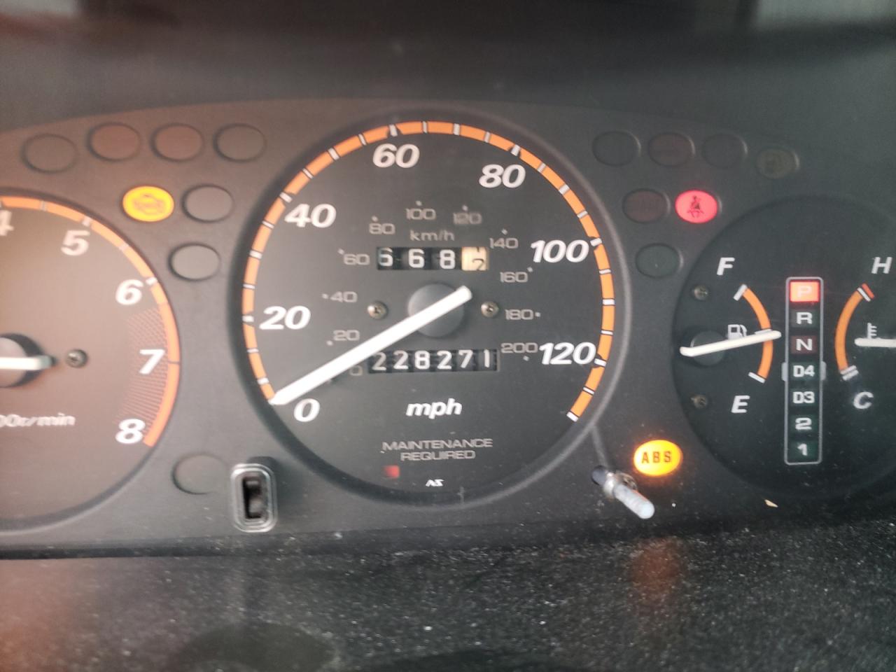 Photo 8 from auction – 1998 HONDA CR-V EX with VIN JHLRD1862WC037376