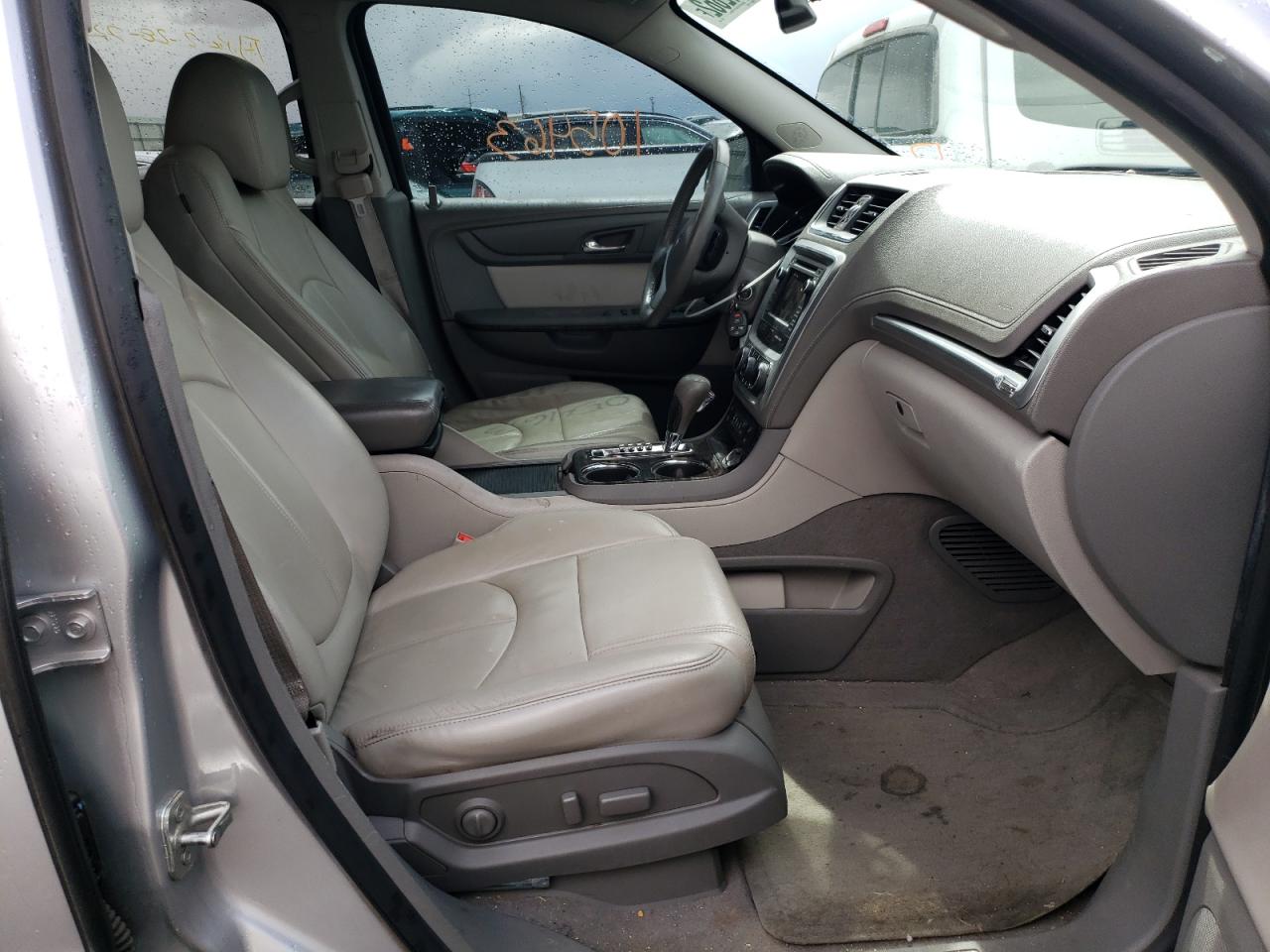 Photo 5 from auction – 2014 GMC ACADIA SLT with VIN 1GKKVRKD6EJ118655