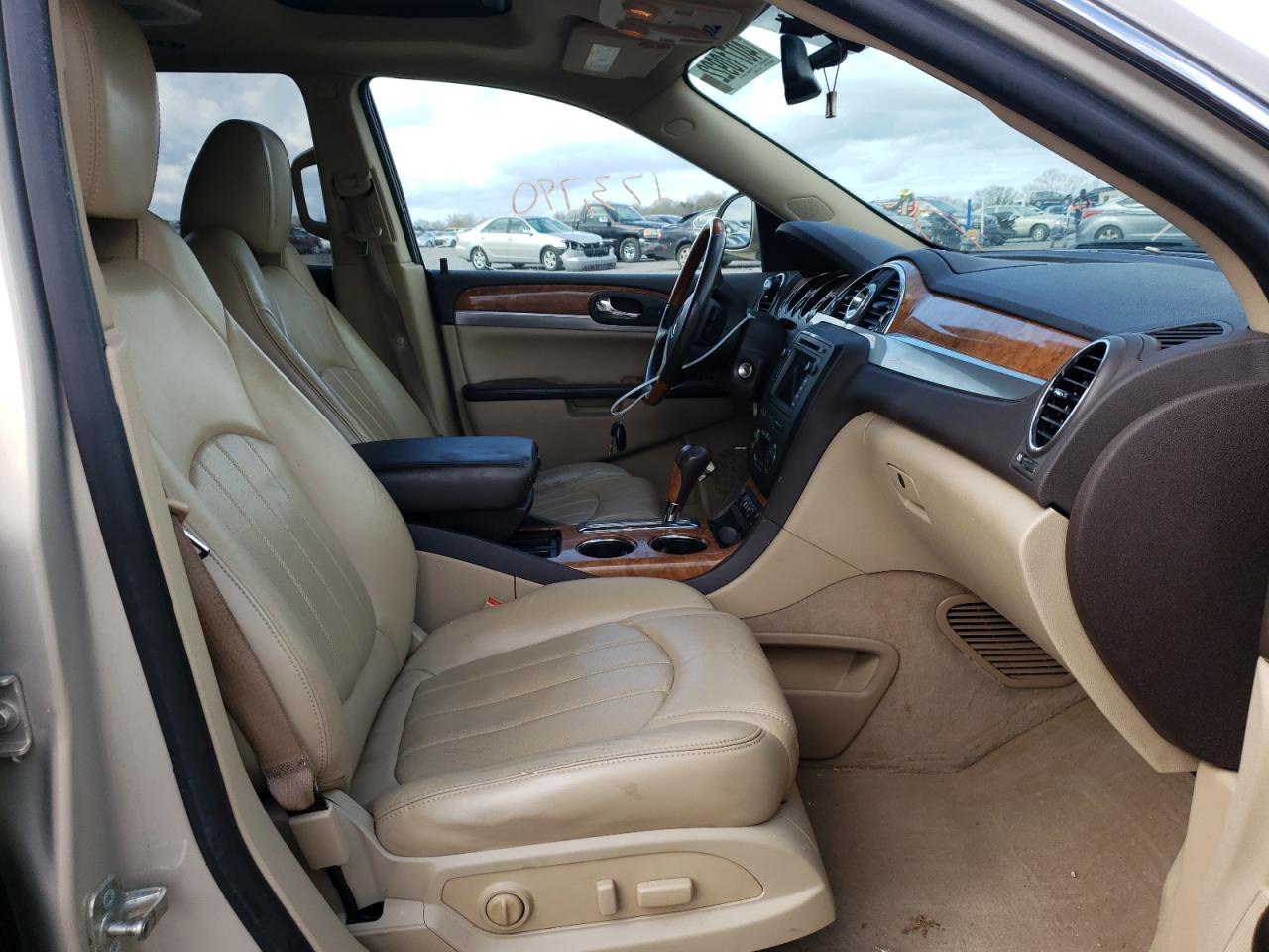 Фото 5 с аукциона – 2010 BUICK ENCLAVE CX с VIN 5GALRCEDXAJ218900
