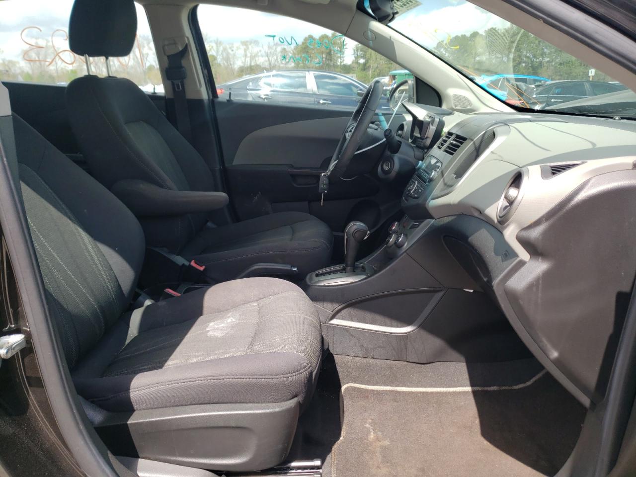 Photo 5 from auction – 2013 CHEVROLET SONIC LT with VIN 1G1JC6SHXD4234090