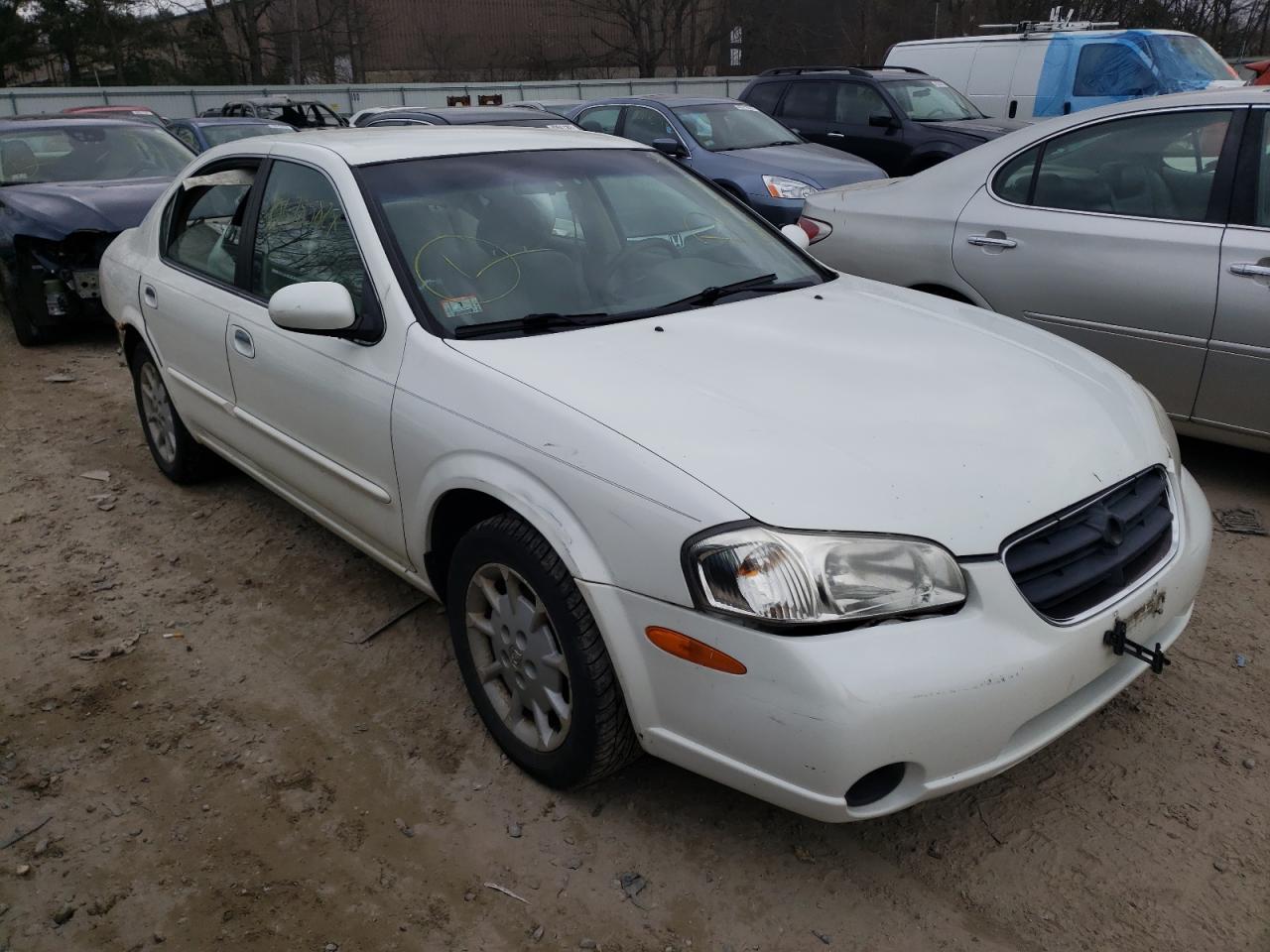 NISSAN MAXIMA GLE 2000 with VIN JN1CA31DXYT738303 - Photo from auction