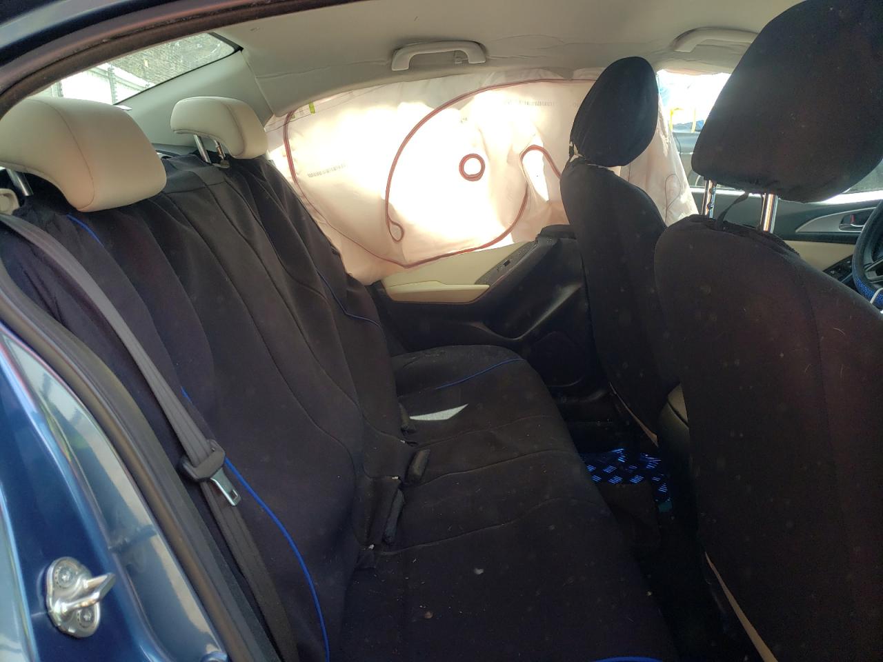 Photo 6 from auction – 2018 MAZDA 3 SPORT with VIN 3MZBN1U76JM207849