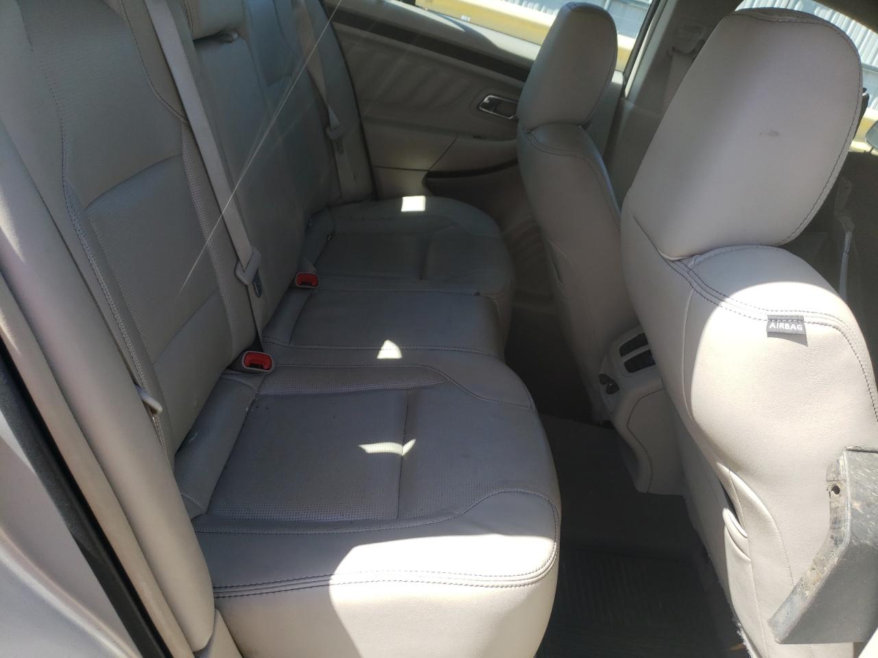Photo 6 from auction – 2011 FORD TAURUS LIM with VIN 1FAHP2FW2BG111395