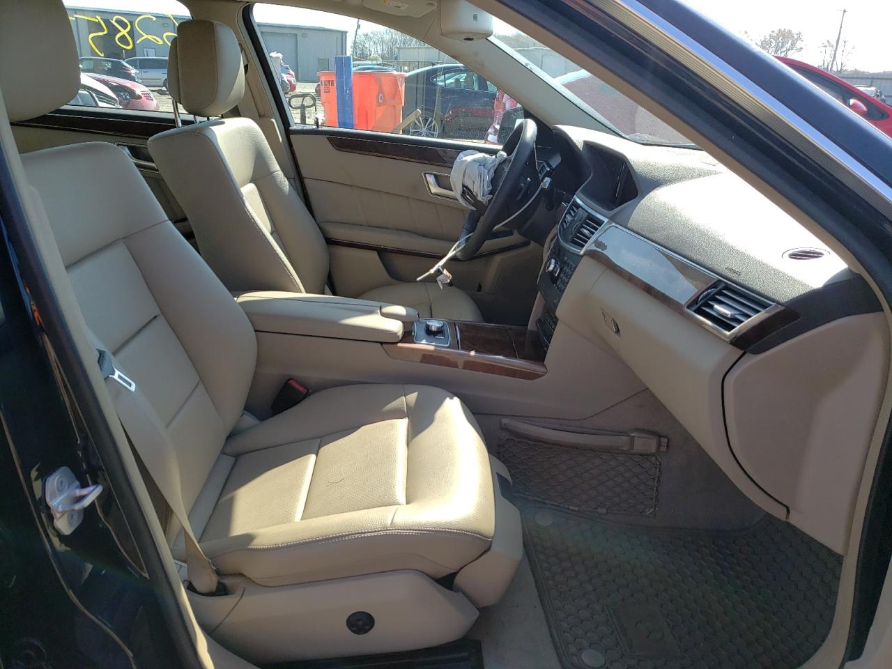 Photo 5 from auction – 2013 MERCEDES-BENZ E 350 4MAT with VIN WDDHF8JB4DA751978