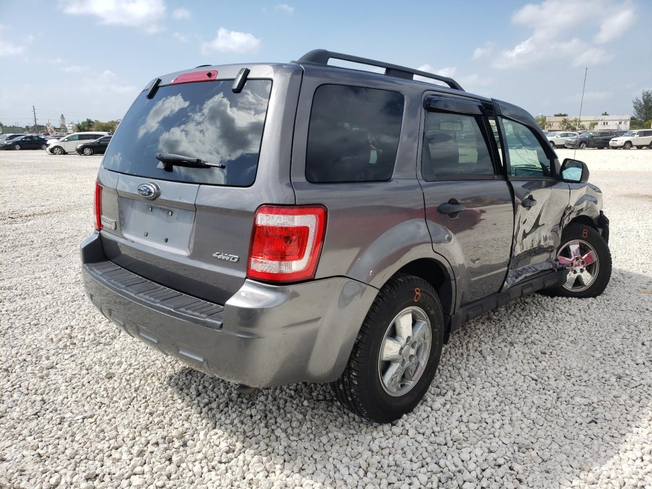 Photo 4 from auction – 2009 FORD ESCAPE XLT with VIN 1FMCU93G19KC30142
