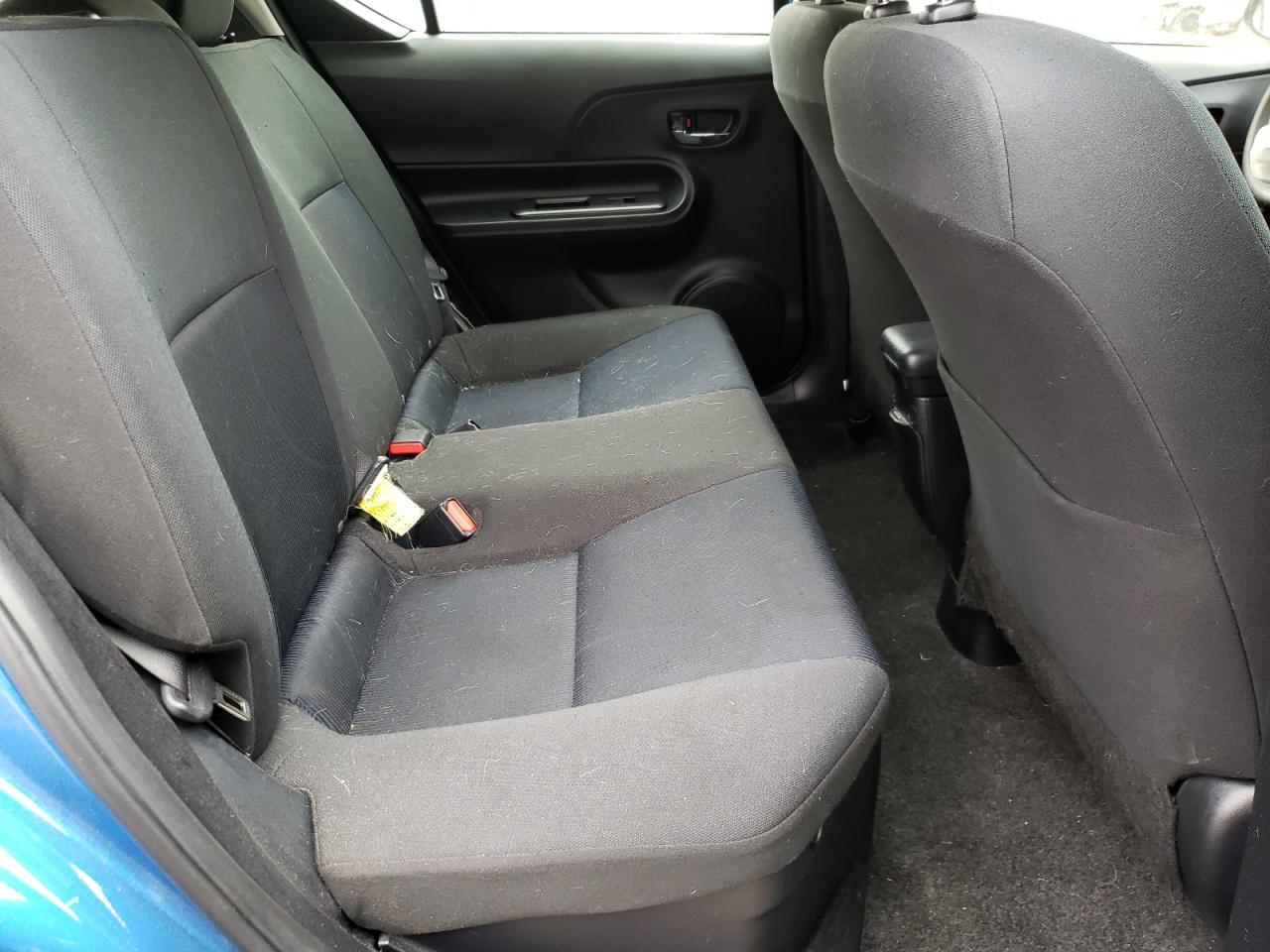 Photo 6 from auction – 2015 TOYOTA PRIUS with VIN JTDKDTB3XF1103581