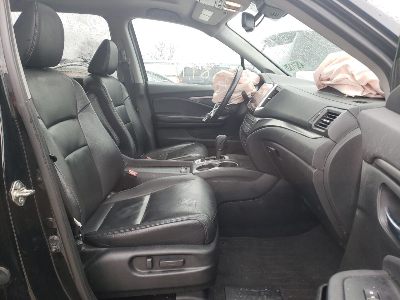 Photo 5 from auction – 2017 HONDA PILOT EXL with VIN 5FNYF6H62HB010779