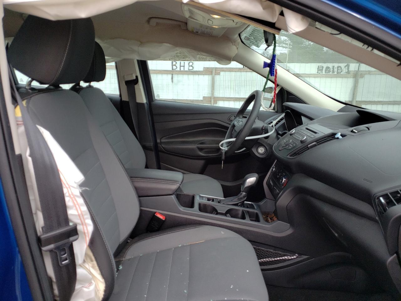 Photo 5 from auction – 2017 FORD ESCAPE S with VIN 1FMCU0F74HUB57374