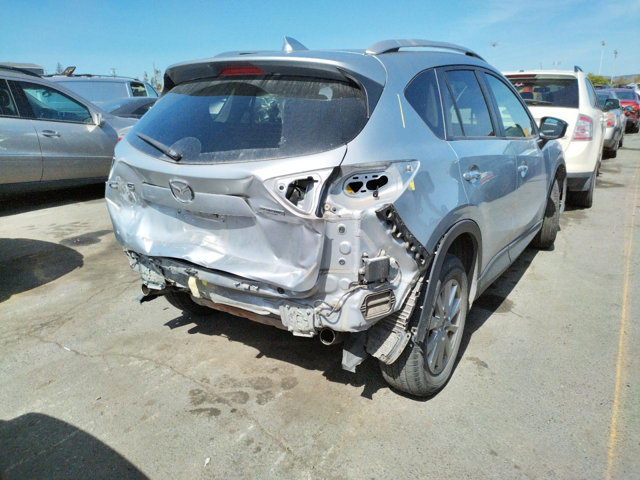Photo 4 from auction – 2016 MAZDA CX-5 TOURI with VIN JM3KE2CY2G0881356