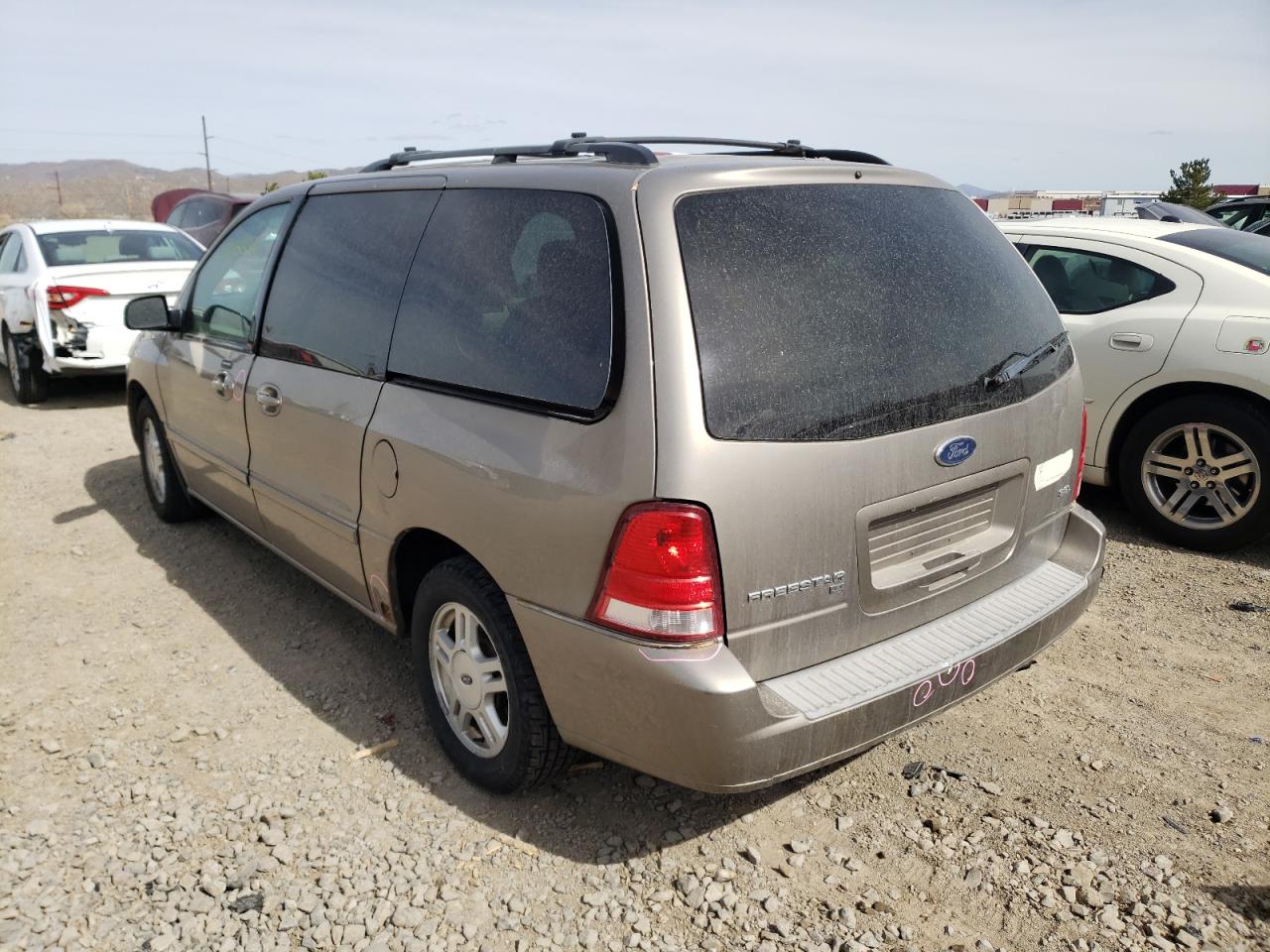 Foto 3 de la subasta – 2004 FORD FREESTAR S con VIN 2FMZA52214BA45299
