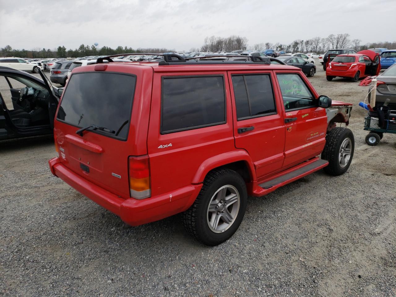 Photo 4 from auction – 2000 JEEP CHEROKEE C with VIN 1J4FF58S2YL161255