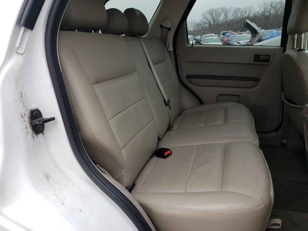 صورة رقم 6 من المزاد - 2008 FORD ESCAPE XLT مع VIN 1FMCU03178KC00701