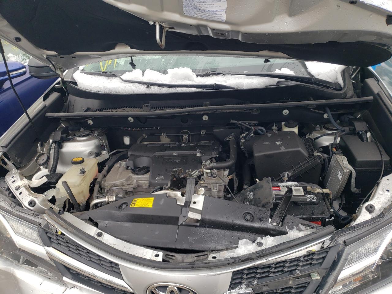 Photo 7 from auction – 2015 TOYOTA RAV4 LE with VIN 2T3BFREV8FW357902