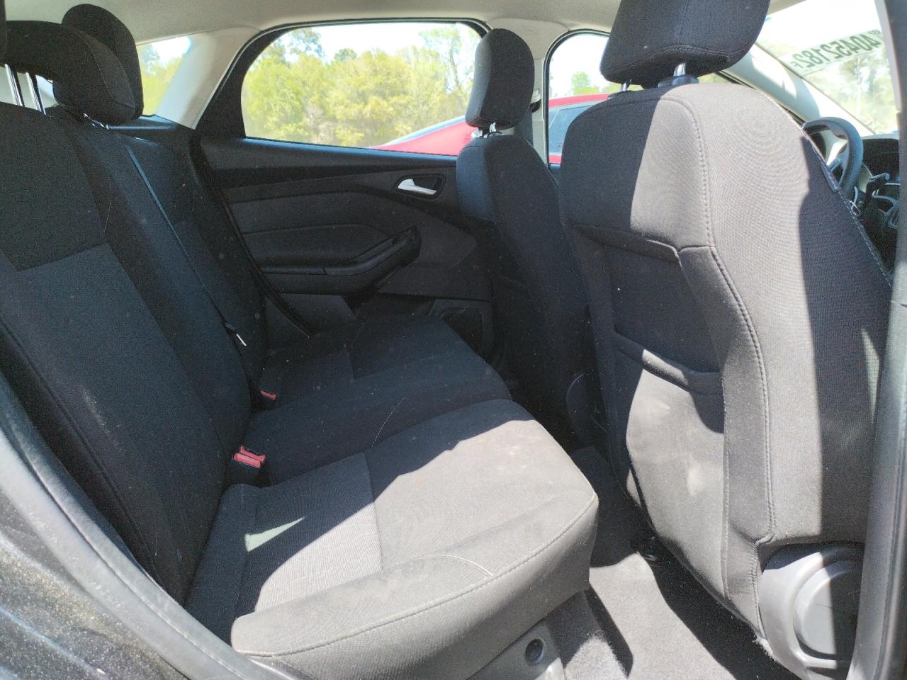 Photo 6 from auction – 2017 FORD FOCUS SE with VIN 1FADP3K25HL285825