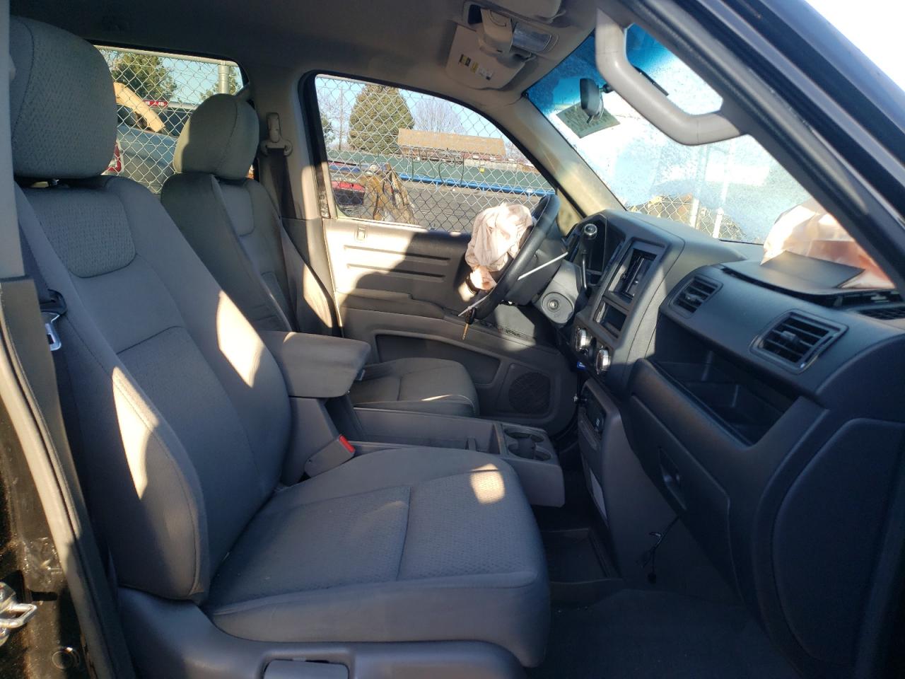 Photo 5 from auction – 2011 HONDA RIDGELINE with VIN 5FPYK1F27BB006501