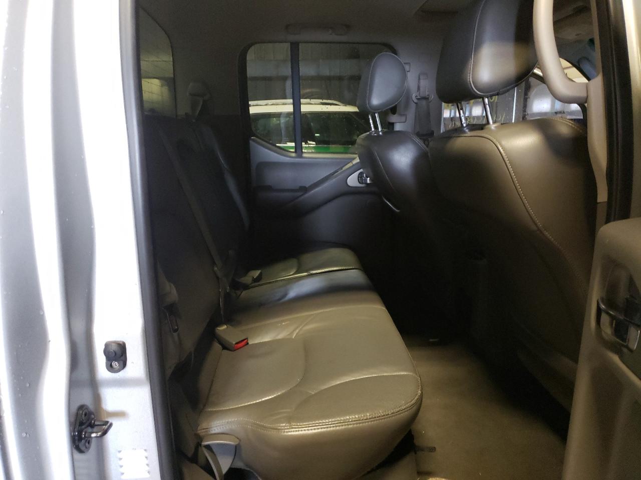 Photo 6 from auction – 2006 NISSAN FRONTIER C with VIN 1N6AD07W56C459970