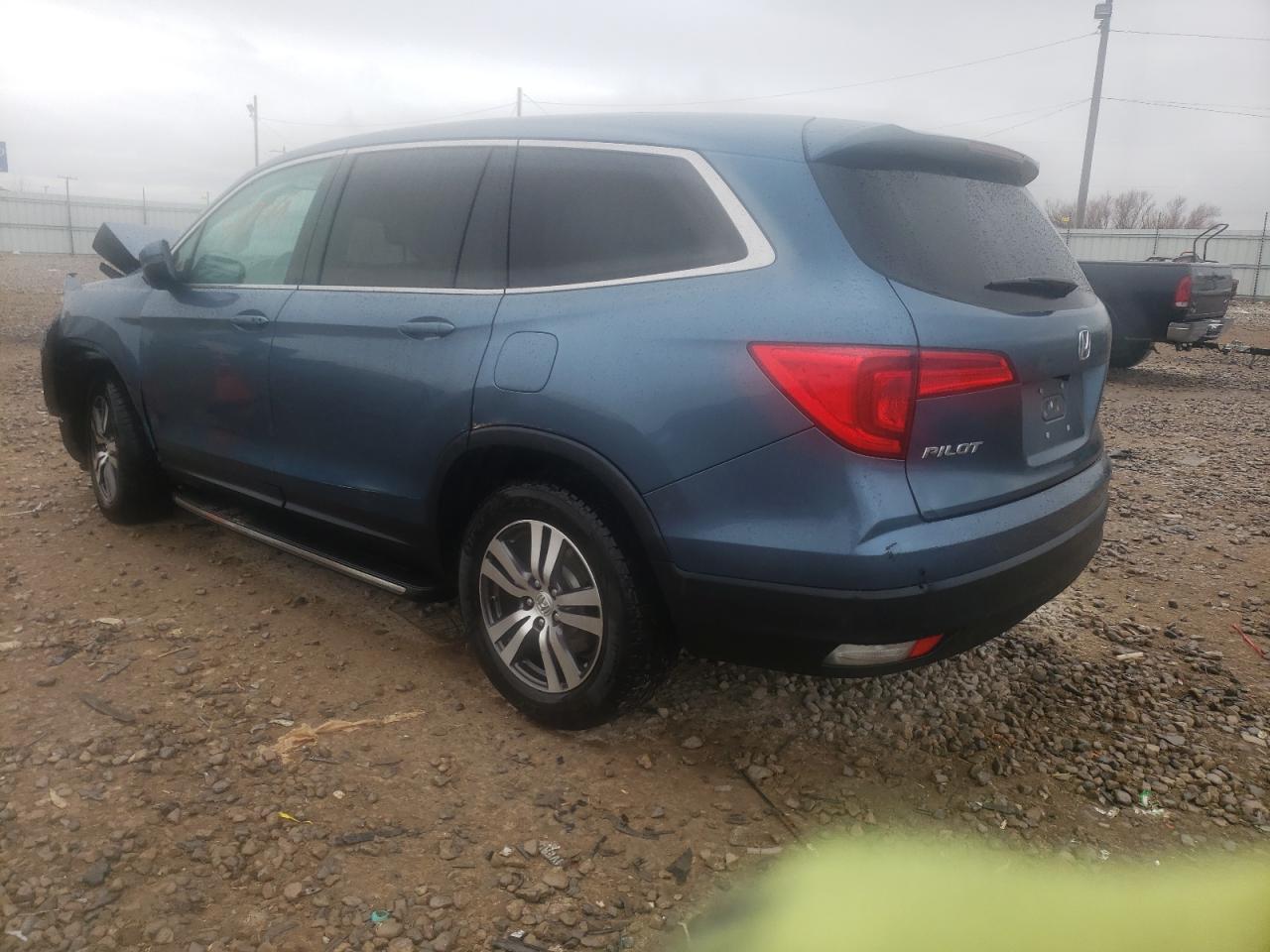 Photo 3 from auction – 2016 HONDA PILOT EXL with VIN 5FNYF5H55GB025891