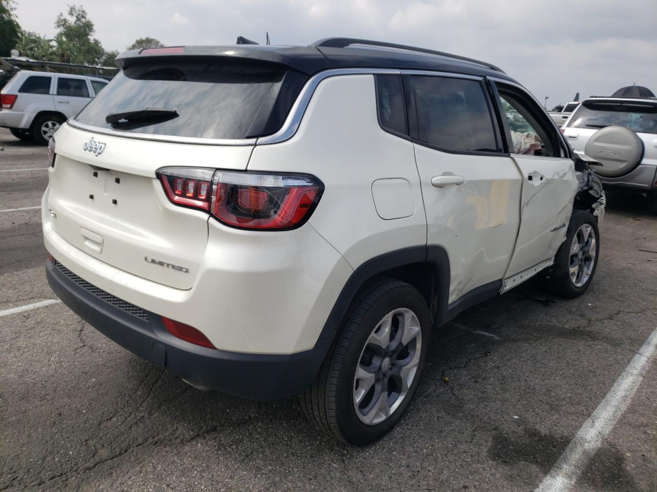 Фото 4 с аукциона – 2020 JEEP COMPASS LI с VIN 3C4NJDCB4LT119569