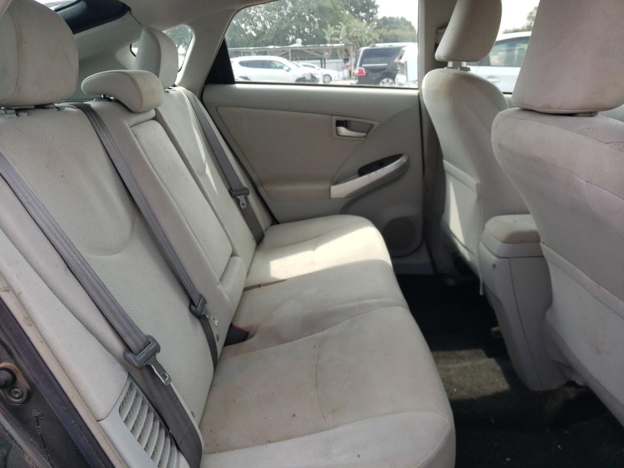 Photo 6 from auction – 2015 TOYOTA PRIUS with VIN JTDKN3DU6F0449958