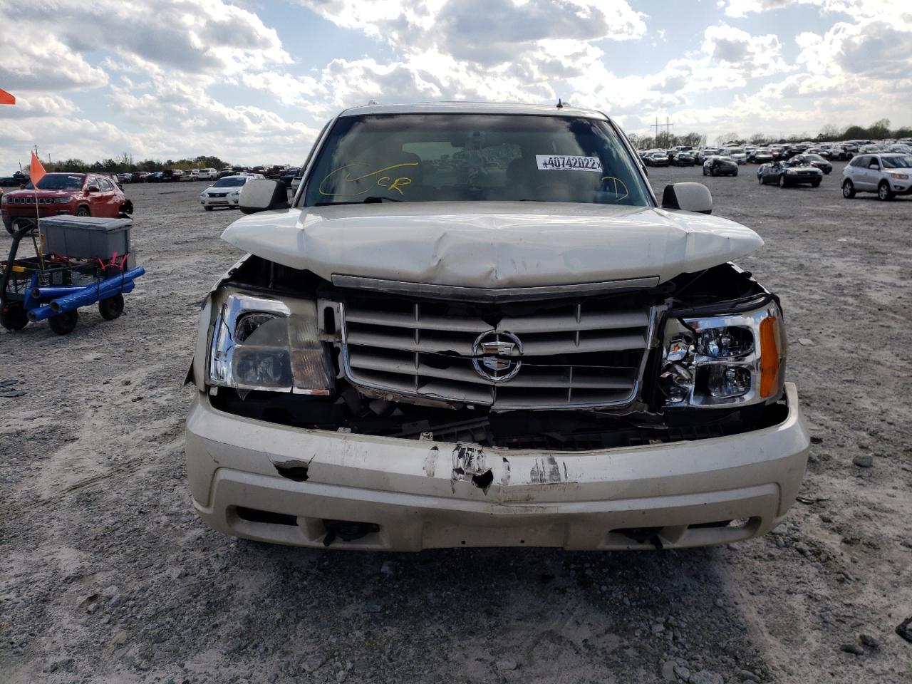 Photo 9 from auction – 2002 CADILLAC ESCALADE L with VIN 1GYEC63T62R230155