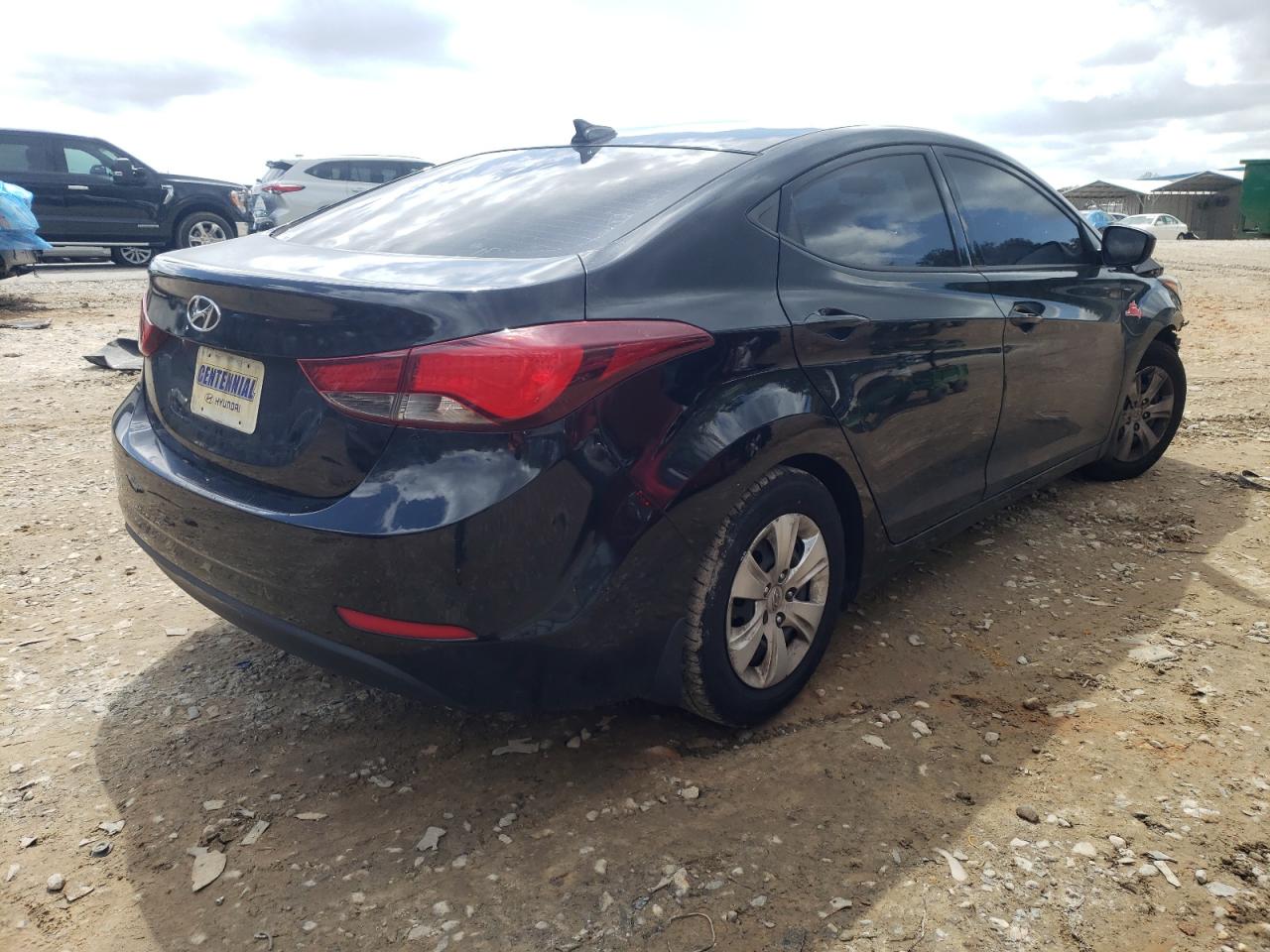 Photo 4 from auction – 2016 HYUNDAI ELANTRA SE with VIN 5NPDH4AE8GH776286