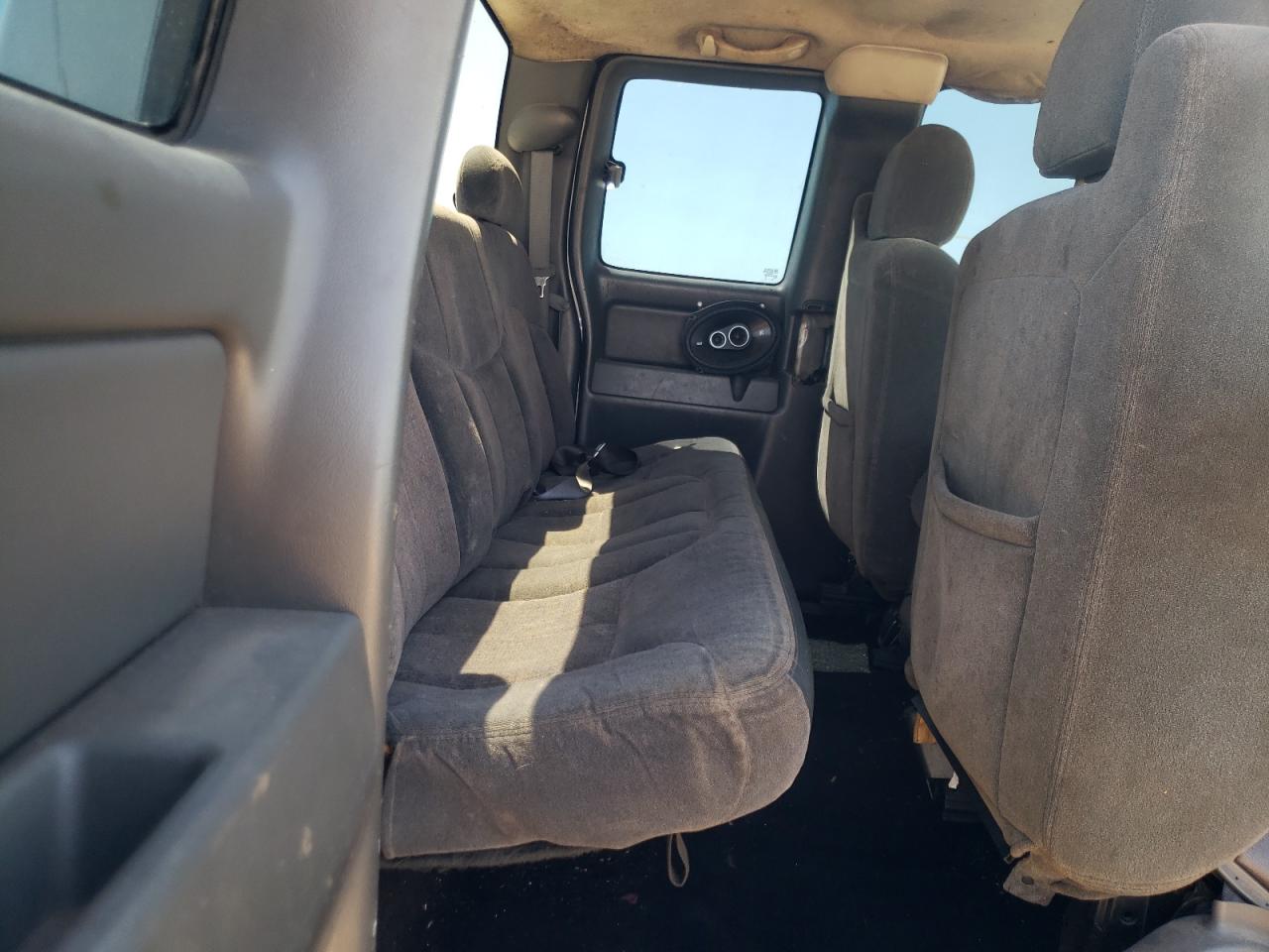 Photo 6 from auction – 2005 GMC NEW SIERRA with VIN 2GTEC19T851368423