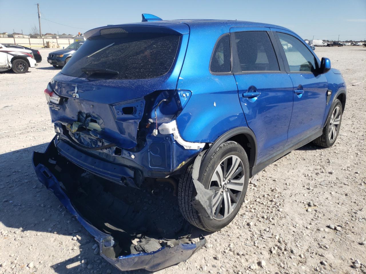 Photo 4 from auction – 2021 MITSUBISHI OUTLANDER with VIN JA4APUAU2MU010983