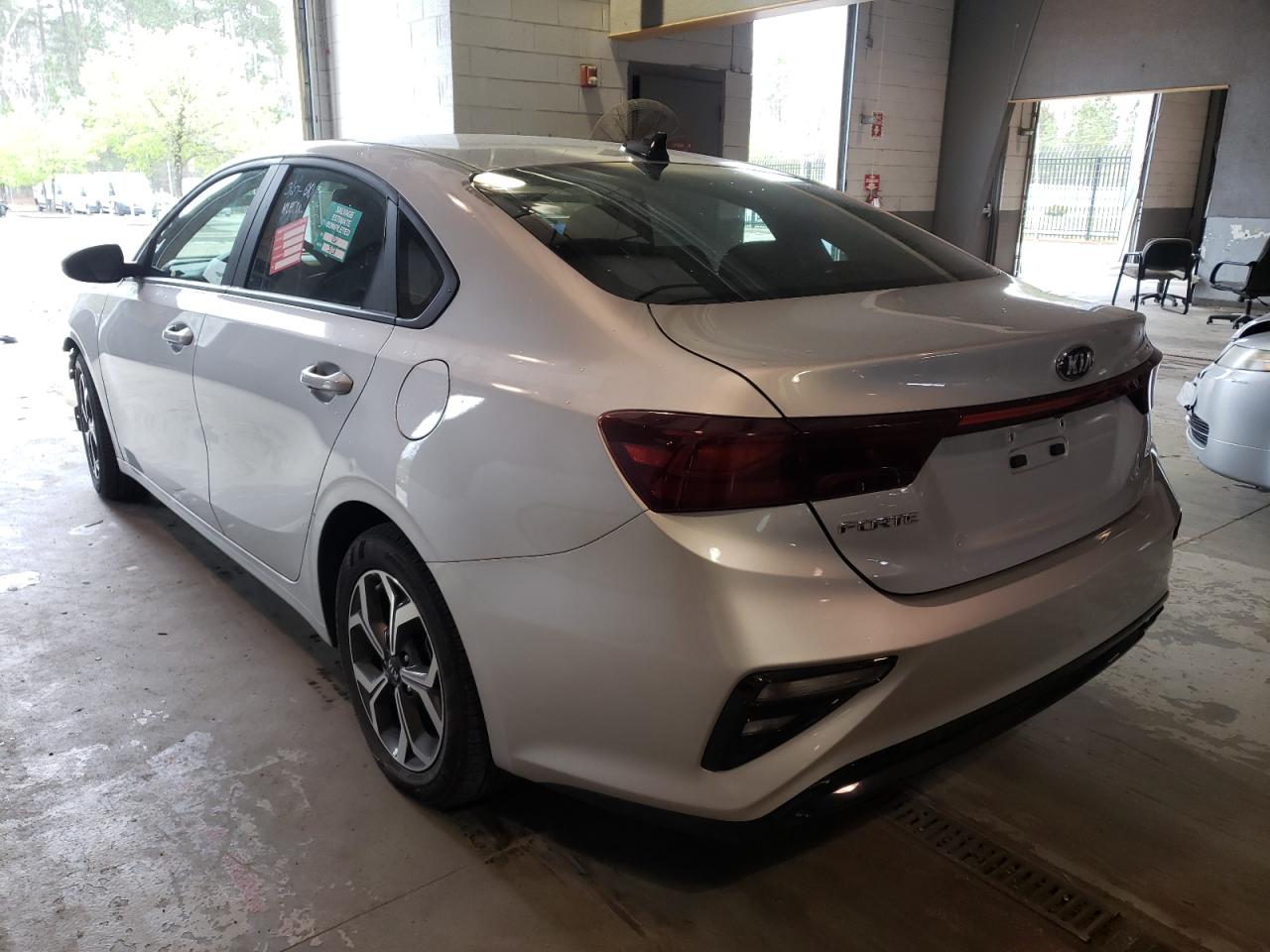 Photo 3 from auction – 2020 KIA FORTE FE with VIN 3KPF24AD3LE205837