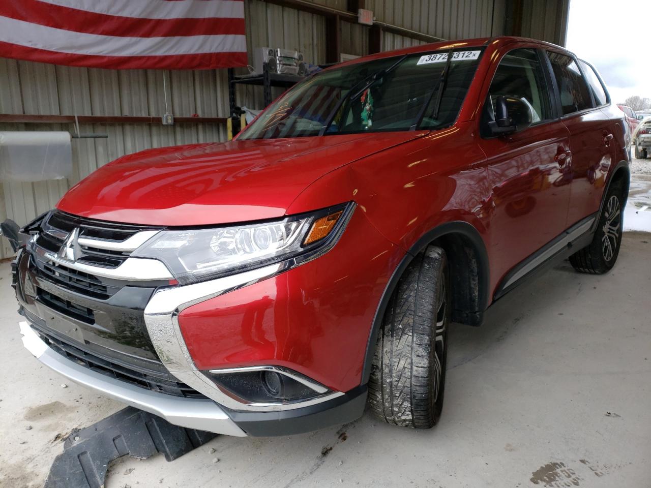 Photo 2 from auction – 2018 MITSUBISHI OUTLANDER with VIN JA4AD2A34JZ043163